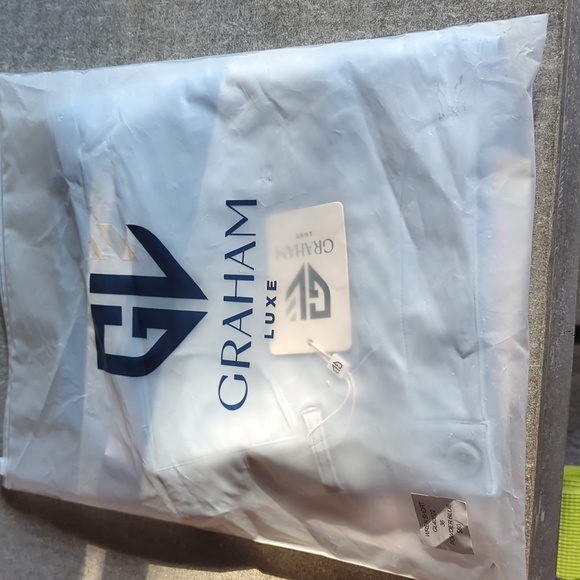 Graham Luxe Golf Shorts - Picture 3 of 3